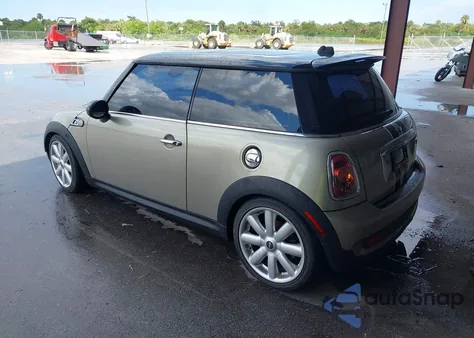 2010 Mini Cooper S z USA, uszkodzony, nr VIN WMWMF7C54ATZ72150